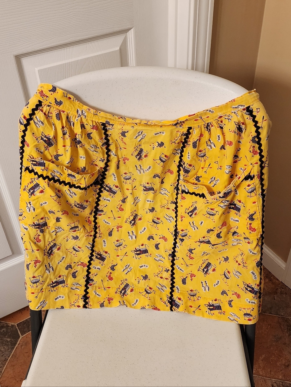 Vintage Yellow BBQ print Waist Apron With Rick Rack Cute Cottage Chicken